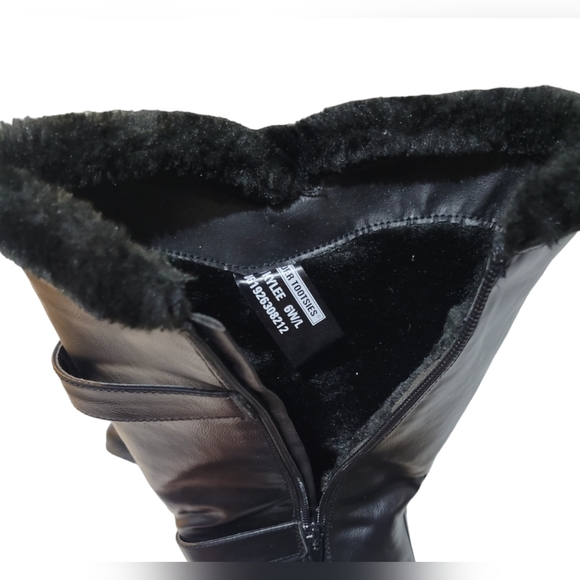 Tender Tootsies - Picture 4 of 4